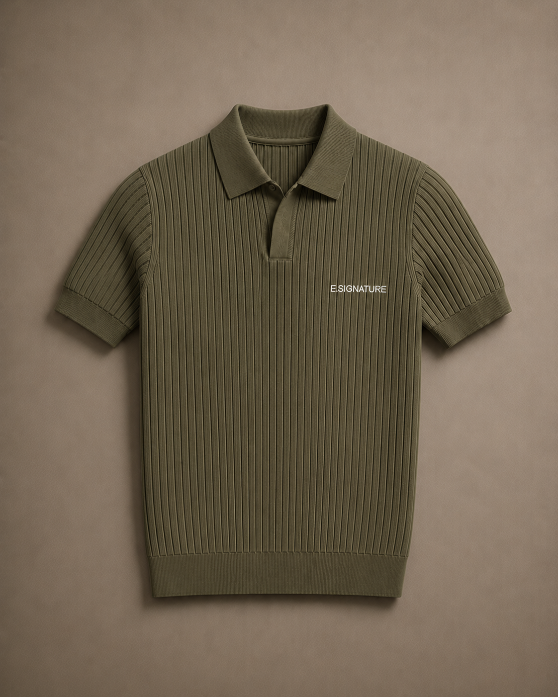 THE SIGNATURE OLIVE T-SHIRT