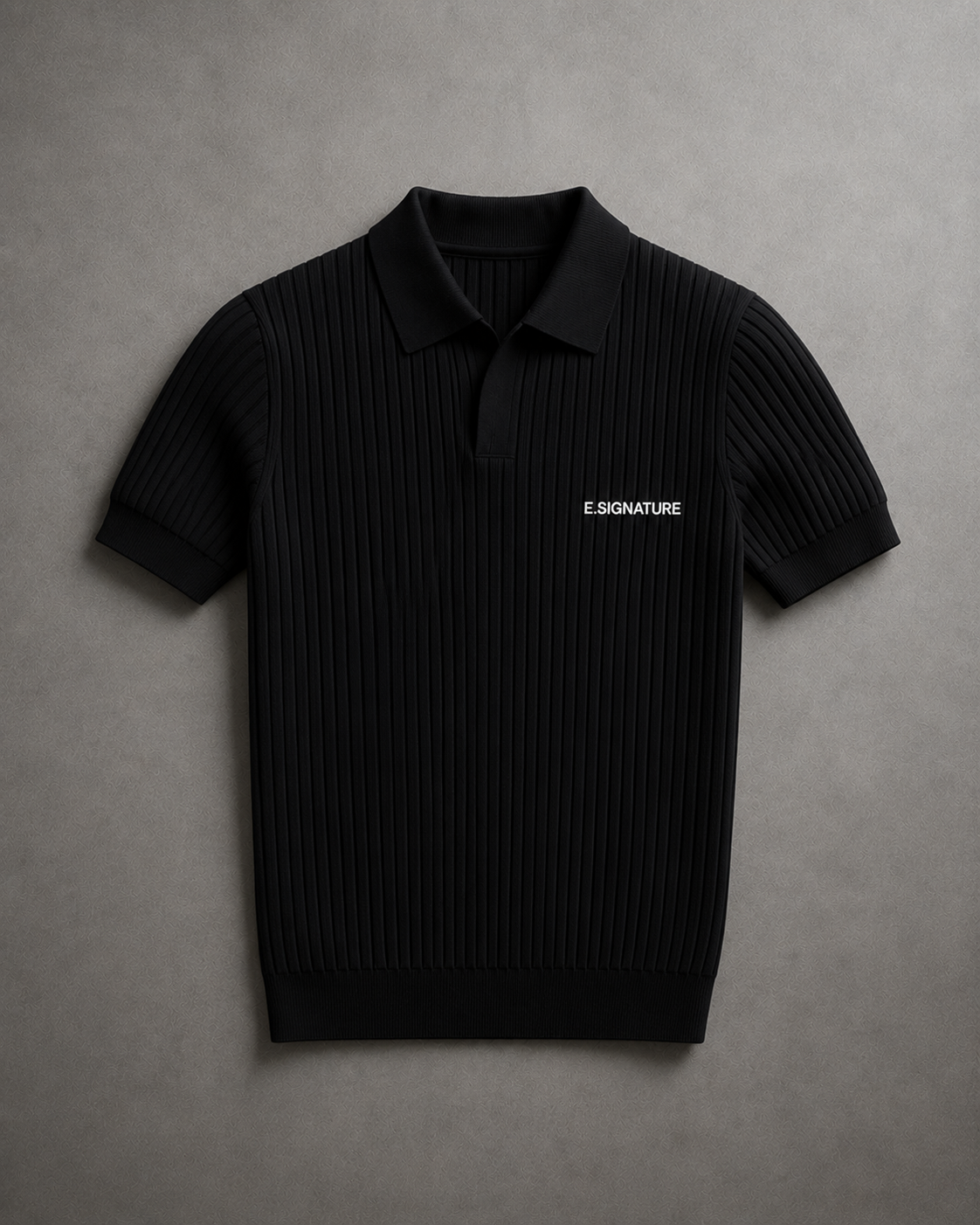 The Signature Black T-SHIRT